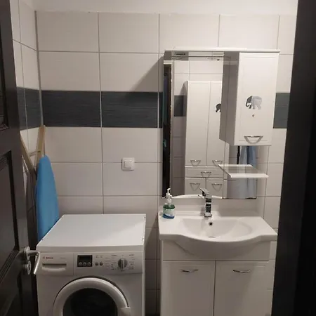 Nyaraló Jani Vendeghaz Ground Floor & Apartman *