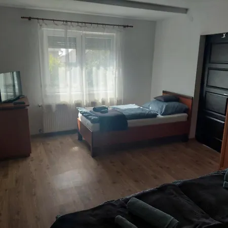 Nyaraló Jani Vendeghaz Ground Floor & Apartman *