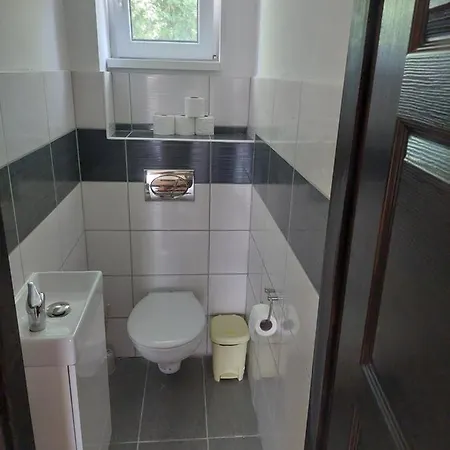 Jani Vendeghaz Ground Floor & Apartman