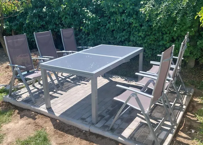 Jani Vendeghaz Ground Floor & Apartman *